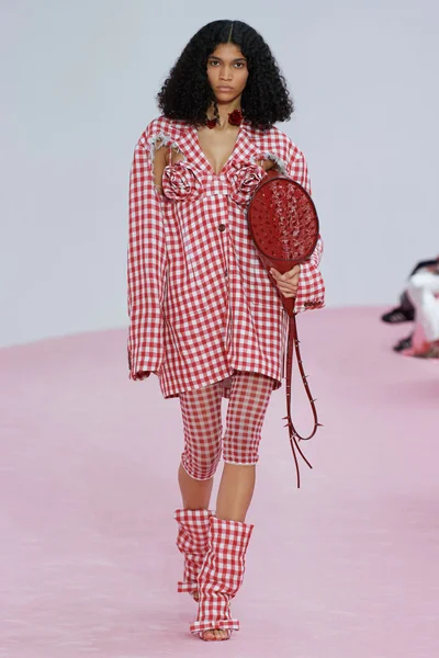Look 50